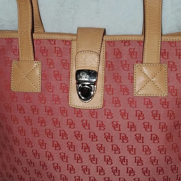 Dooney & Bourke Medium Shopper Tote &  Zippered Pouch Set - Picture 6 of 16